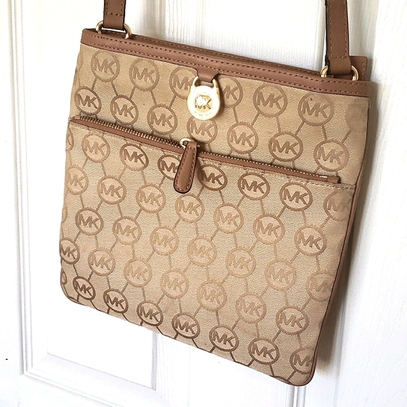 Michael Kors Kempton Crossbody - Picture 2 of 7